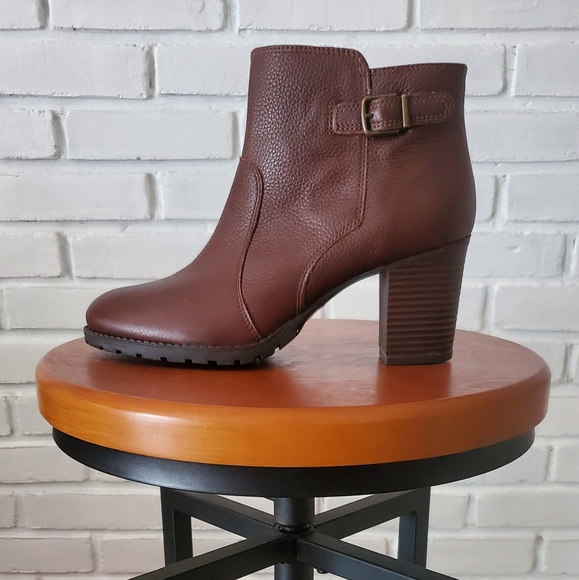 NEW Clarks Verona Gleam Leather Ankle Boots Comfort Collection Size 9.5 - Picture 5 of 10